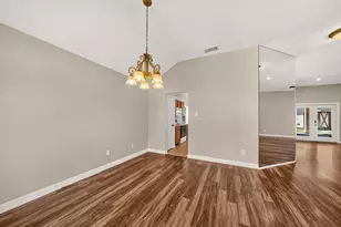 412 Sugar Mill Rd, Cedar Hill, TX 75104 - Photo 4