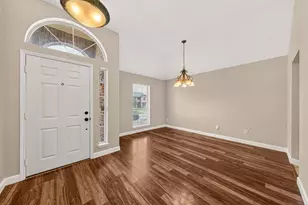 412 Sugar Mill Rd, Cedar Hill, TX 75104 - Photo 2