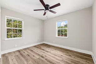 8635 Strathmore Dr, Dallas, TX 75238 - Photo 18