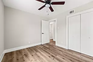 8635 Strathmore Dr, Dallas, TX 75238 - Photo 20