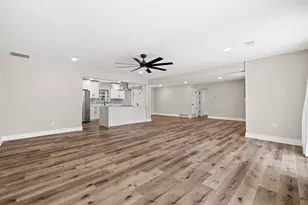 8635 Strathmore Dr, Dallas, TX 75238 - Photo 14