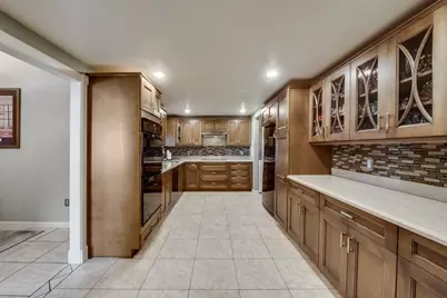6708 Olivewood Drive, Arlington, TX 76001 - Photo 6