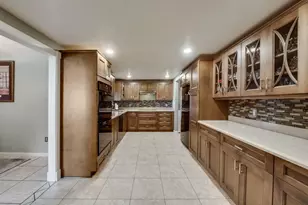 6708 Olivewood Dr, Arlington, TX 76001 - Photo 6
