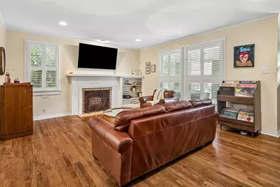 311 Paulus Avenue, Dallas, TX 75214 - Photo 8