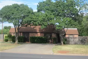 2023 N Willis St, Abilene, TX 79603 - Photo 2