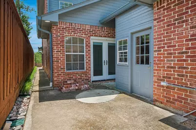 2702 Lawtherwood Court, Dallas, TX 75214 - Photo 40