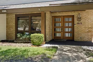 2813 Raintree Dr, Carrollton, TX 75006 - Photo 4