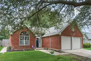 10213 Long Rifle Dr, Fort Worth, TX 76108 - Photo 2