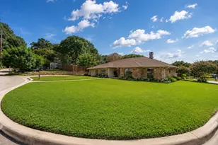 3403 Sunset Oaks St, Dalworthington Gardens, TX 76016 - Photo 2