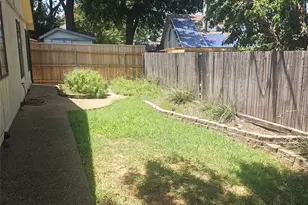 1433 Thistlewood Ln, Grapevine, TX 76051 - Photo 2