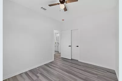 1008 W Crockett Street, Ennis, TX 75119 - Photo 6