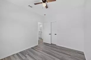 1008 W Crockett St, Ennis, TX 75119 - Photo 6