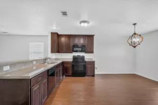 1812 Wickham Dr, Burleson, TX 76028 - Photo 12