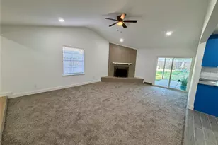1808 Bolingbroke Pl, Fort Worth, TX 76140 - Photo 2