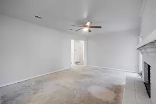 655 W Pentagon Pkwy, Dallas, TX 75224 - Photo 14