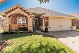 12145 Long Stone Dr, Burleson, TX 76028 - Photo 2
