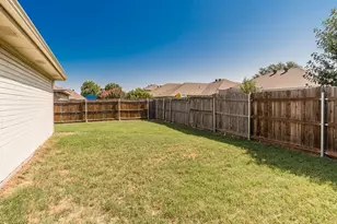 12145 Long Stone Dr, Burleson, TX 76028 - Photo 22