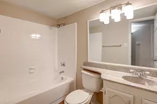 4814 Trailwood Dr, Grand Prairie, TX 75052 - Photo 16