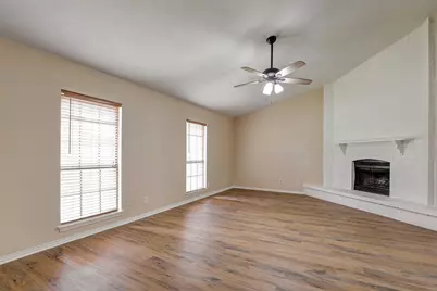 4814 Trailwood Drive, Grand Prairie, TX 75052 - Photo 4