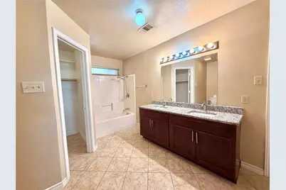 2616 18th Street W, Irving, TX 75060 - Photo 12