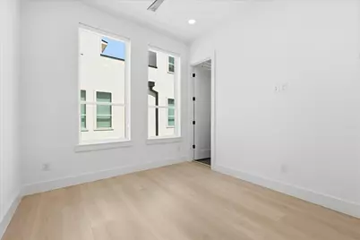 2015 California Drive #105, Dallas, TX 75204 - Photo 28