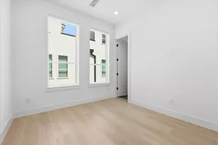 2015 California Dr, Dallas, TX 75204 - Photo 28