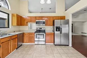 519 Kessler St, Grand Prairie, TX 75052 - Photo 14