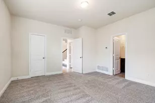 2640 Venice Dr, Grand Prairie, TX 75054 - Photo 6