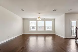 2640 Venice Dr, Grand Prairie, TX 75054 - Photo 14