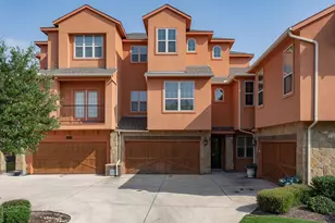 2640 Venice Dr, Grand Prairie, TX 75054 - Photo 2