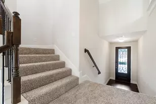 2640 Venice Dr, Grand Prairie, TX 75054 - Photo 4
