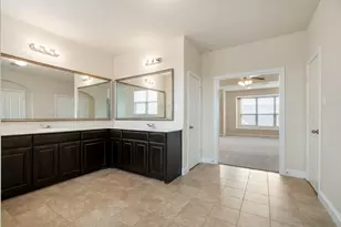 2640 Venice Dr, Grand Prairie, TX 75054 - Photo 32