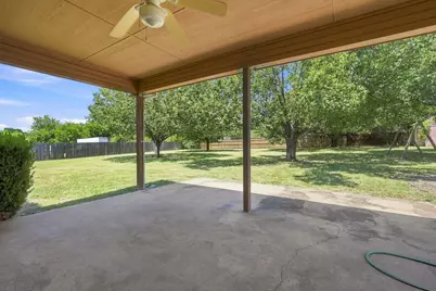 1121 The Meadows Parkway, DeSoto, TX 75115 - Photo 22