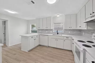 351 S Waco Street, Van Alstyne, TX 75495 - Photo 4