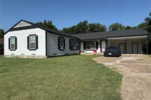 205 22nd St, Grand Prairie, TX 75050 - Photo 2