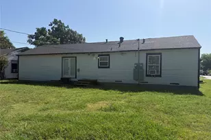 205 22nd St, Grand Prairie, TX 75050 - Photo 4