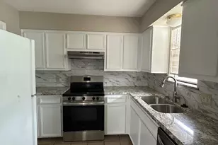 1144 Suburban St, Cedar Hill, TX 75104 - Photo 4