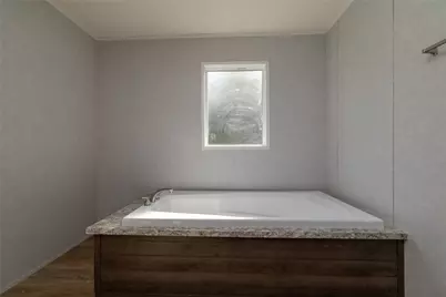 320 Valley Lake Court, Springtown, TX 76082 - Photo 22