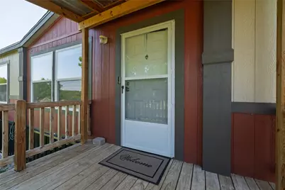 320 Valley Lake Court, Springtown, TX 76082 - Photo 4