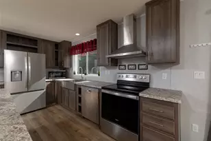 320 Valley Lake Ct, Springtown, TX 76082 - Photo 10