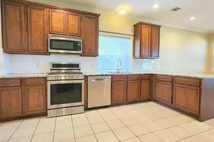 2105 Clubside Dr, Corinth, TX 76210 - Photo 8
