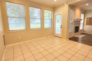 2105 Clubside Dr, Corinth, TX 76210 - Photo 12