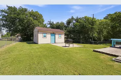 702 Phillips Drive, Ennis, TX 75119 - Photo 22