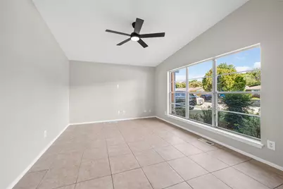2821 Yale Street, Irving, TX 75061 - Photo 6