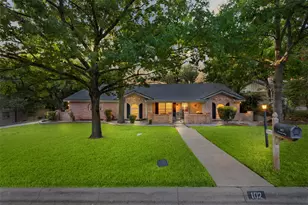 102 Walnut Way, Euless, TX 76039 - Photo 1