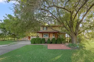 220 Crump Cir, Red Oak, TX 75154 - Photo 1