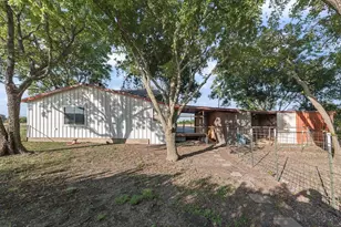 220 Crump Cir, Red Oak, TX 75154 - Photo 34