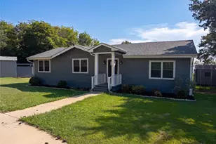 400 Causeway View, Seven Points, TX 75143 - Photo 1