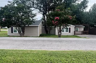 889 Quail Creek Cir, Pottsboro, TX 75076 - Photo 1