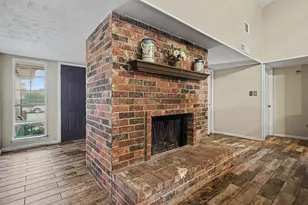 3916 Longmeadow Way, Fort Worth, TX 76133 - Photo 6